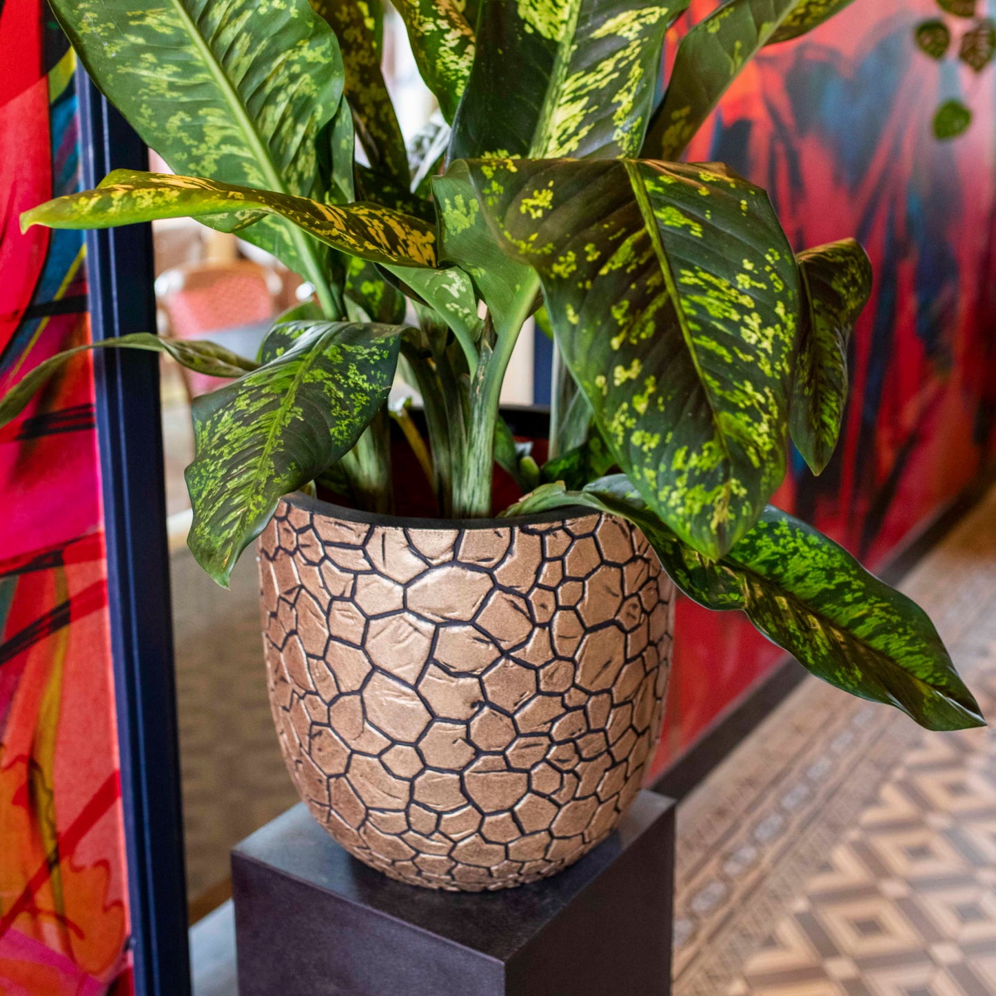 Capi Nature Clay NL Planter Ball Black Gold