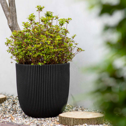 Capi Nature Groove Planter Ball Intense Black