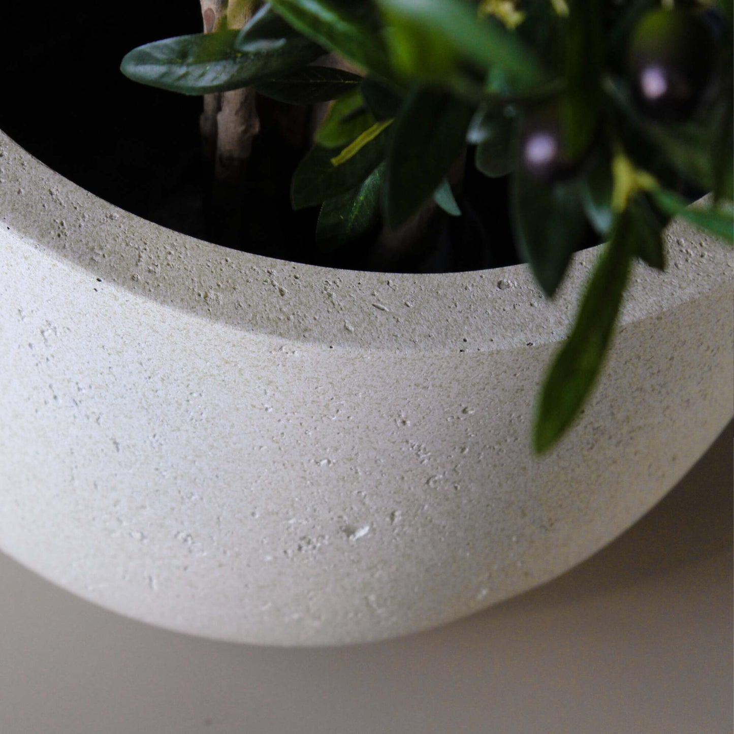 Grigio New Egg Pot Antique White